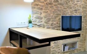 Le Petit Studio - 15 M2 - Centre Ville - Sorgue A 50 M